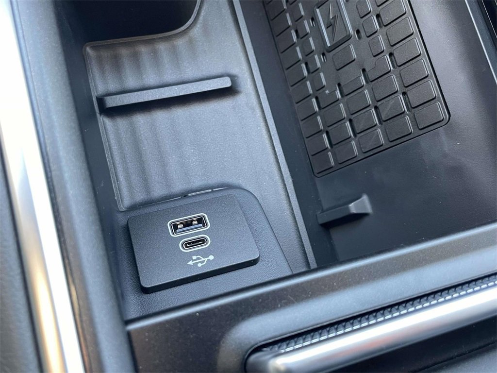 New 2025 Ford Expedition Active image 31