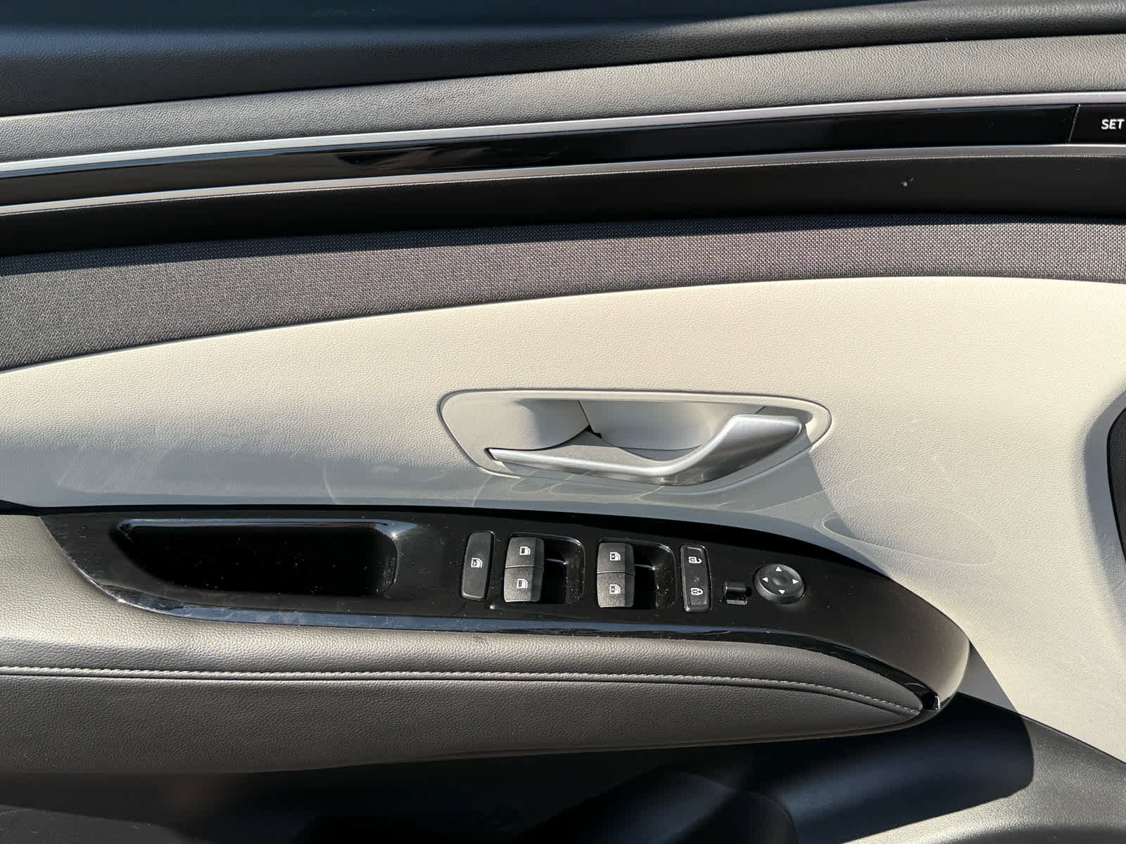 Used 2022 Hyundai Tucson Limited w/ Cargo Package image 14