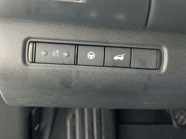 Used 2023 Nissan Pathfinder SL w/ Black Appearance Package image 14