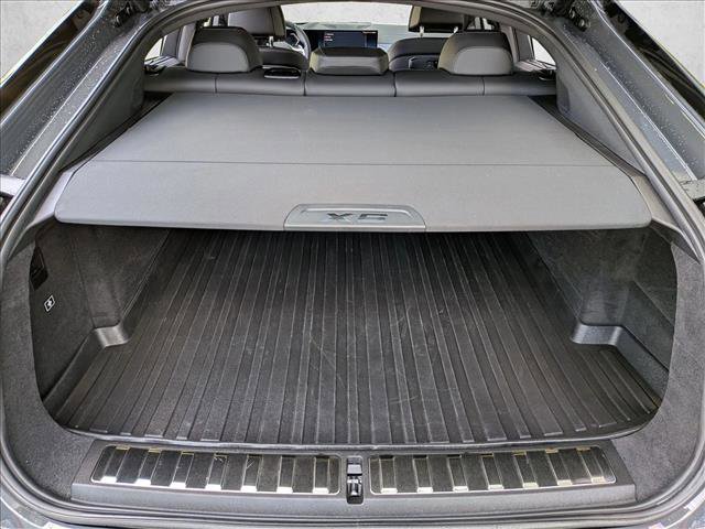Used 2025 BMW X6 M60i w/ Executive Package image 6