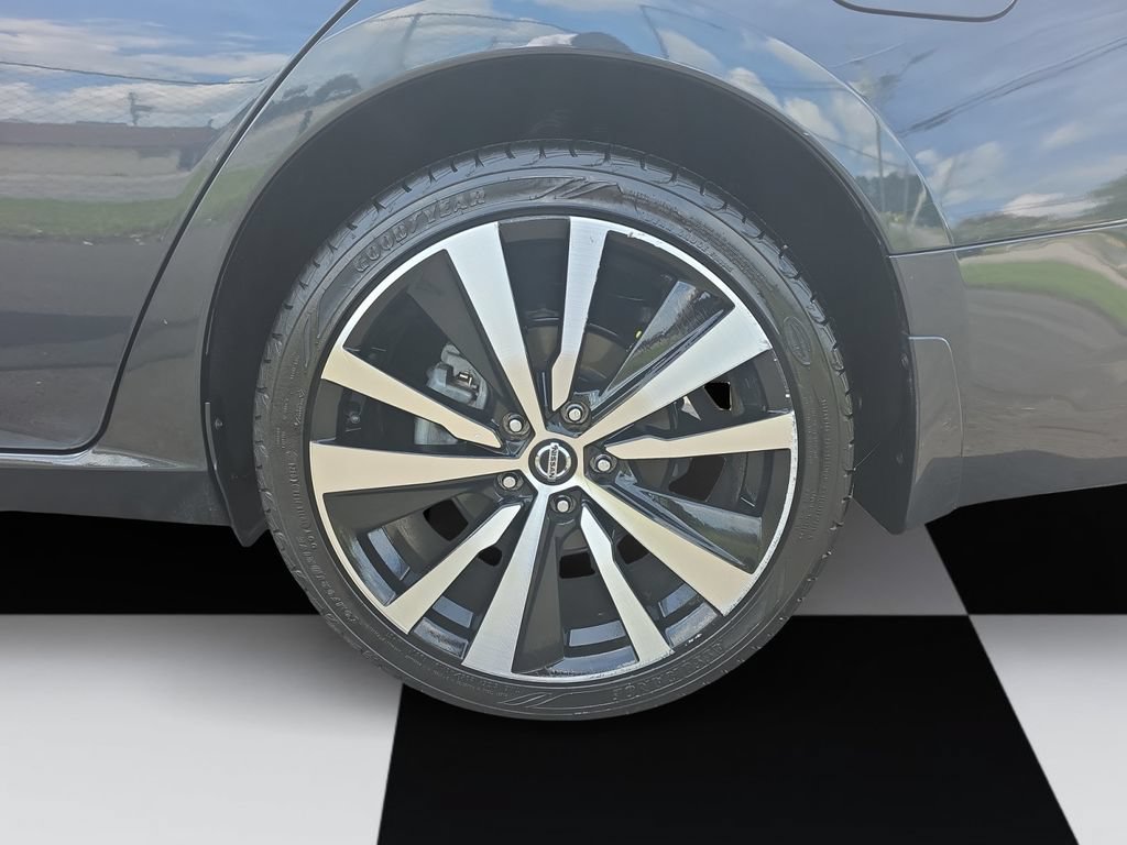 Used 2019 Nissan Altima 2.5 Platinum AWD/4WD image 14