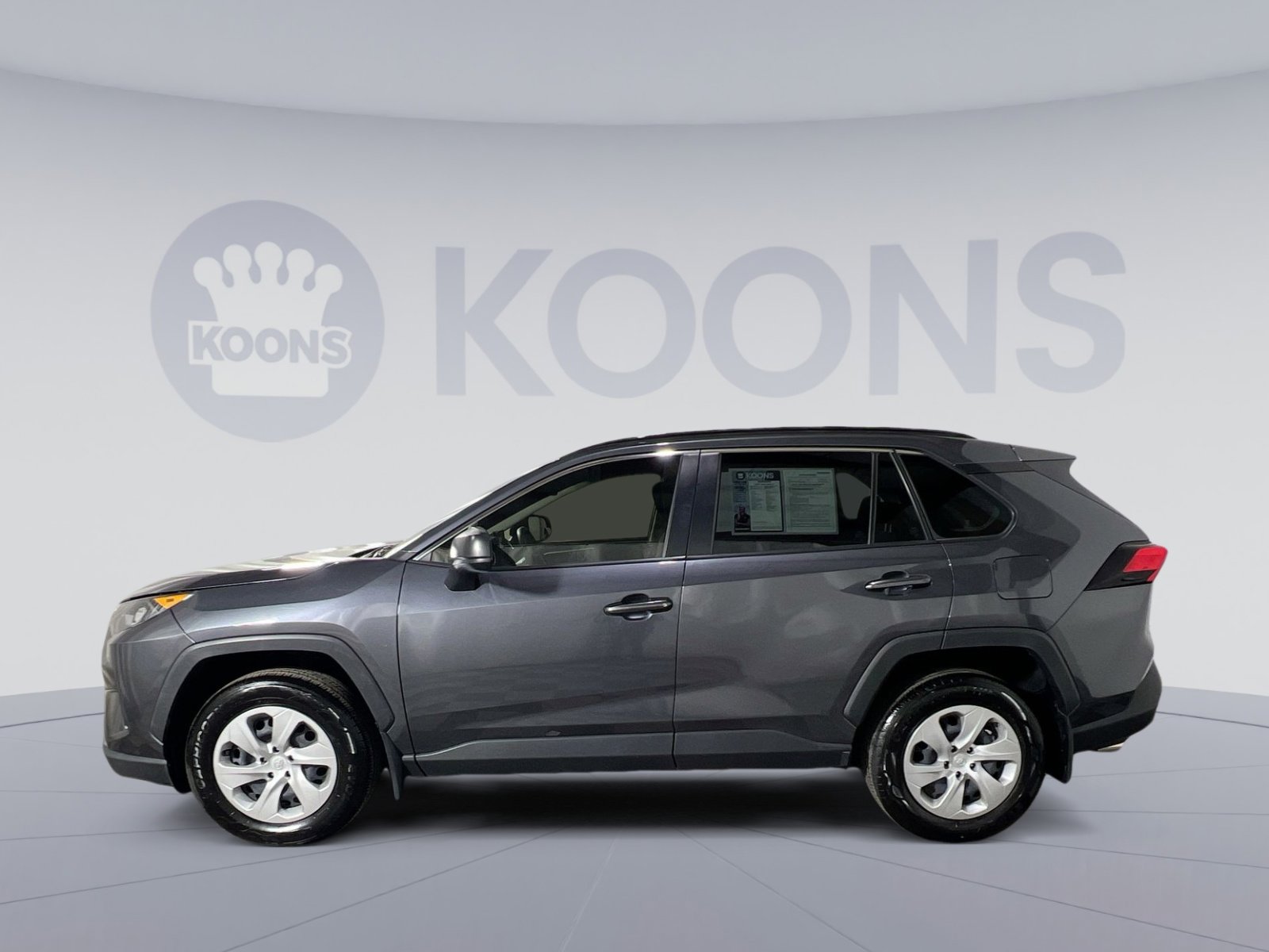 Used 2019 Toyota RAV4 LE image 2