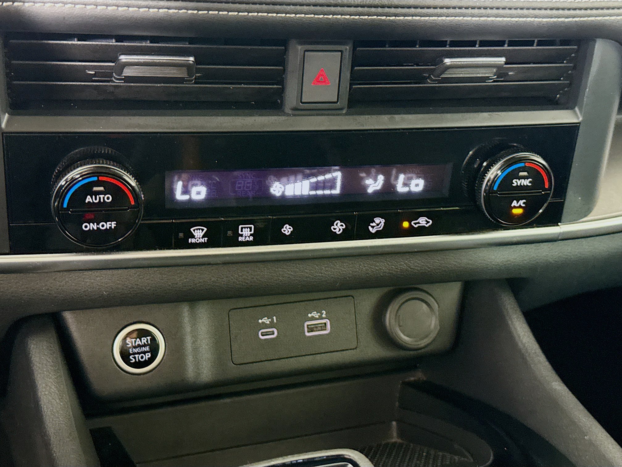 Used 2023 Nissan Rogue SV AWD/4WD image 17