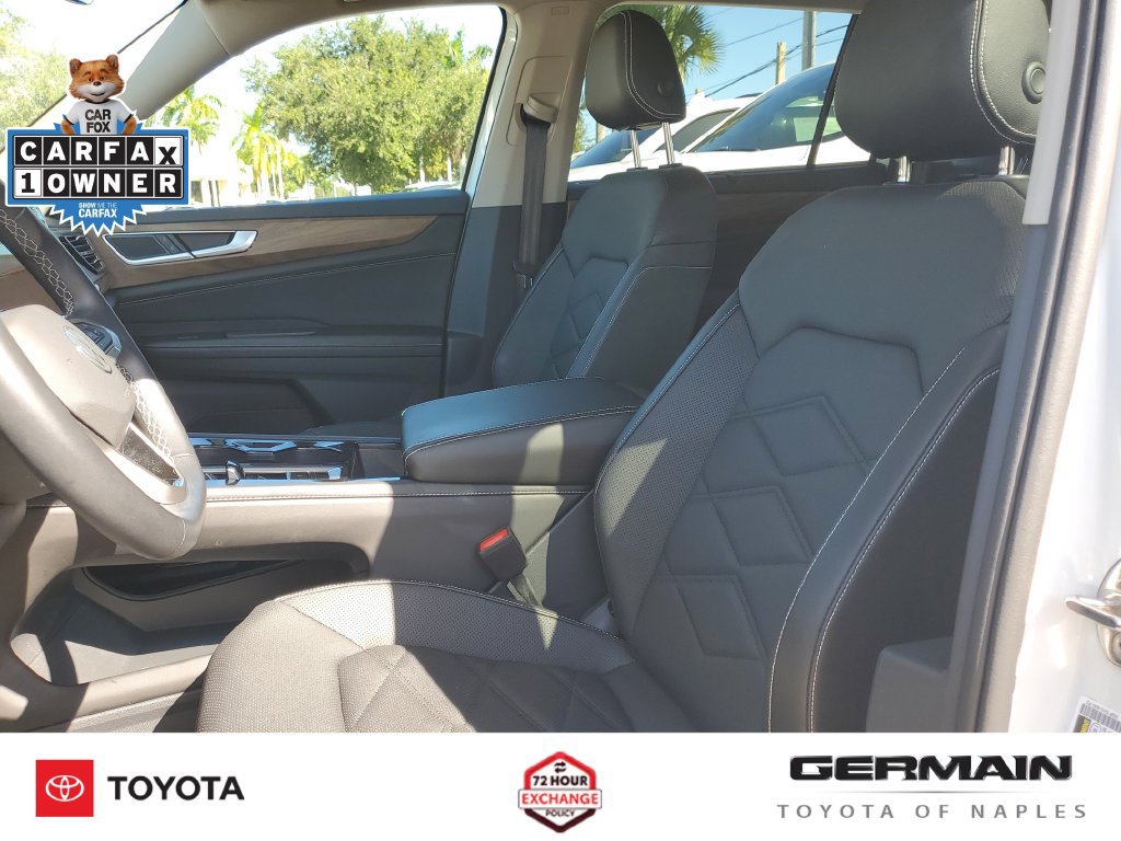 Used 2025 Volkswagen Atlas SE w/ Black Wheel Package FWD image 20