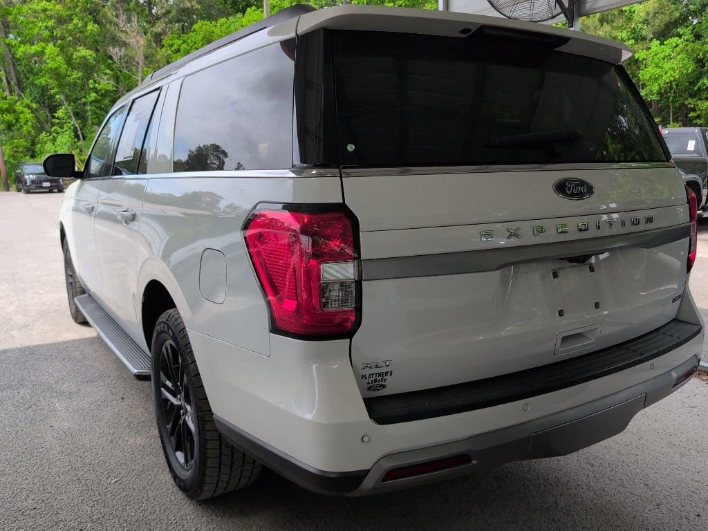 Used 2022 Ford Expedition Max XLT RWD image 4