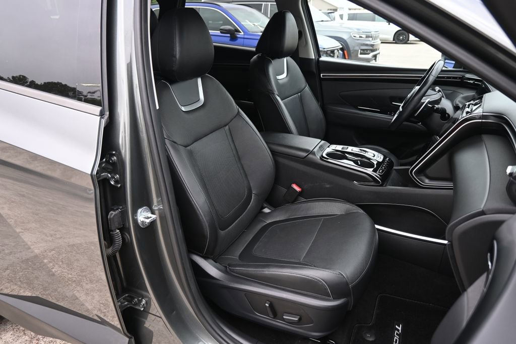 Used 2022 Hyundai Tucson Limited w/ Cargo Package image 23