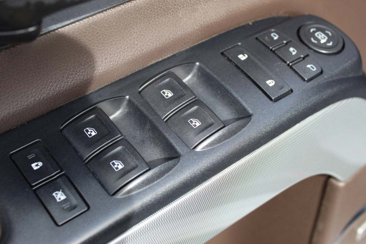 Used 2016 Chevrolet Silverado 2500 LTZ w/ Duramax Plus Package image 23