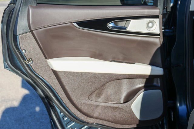 Used 2022 Lincoln Nautilus Black Label w/ Class II Trailer Tow Package image 14