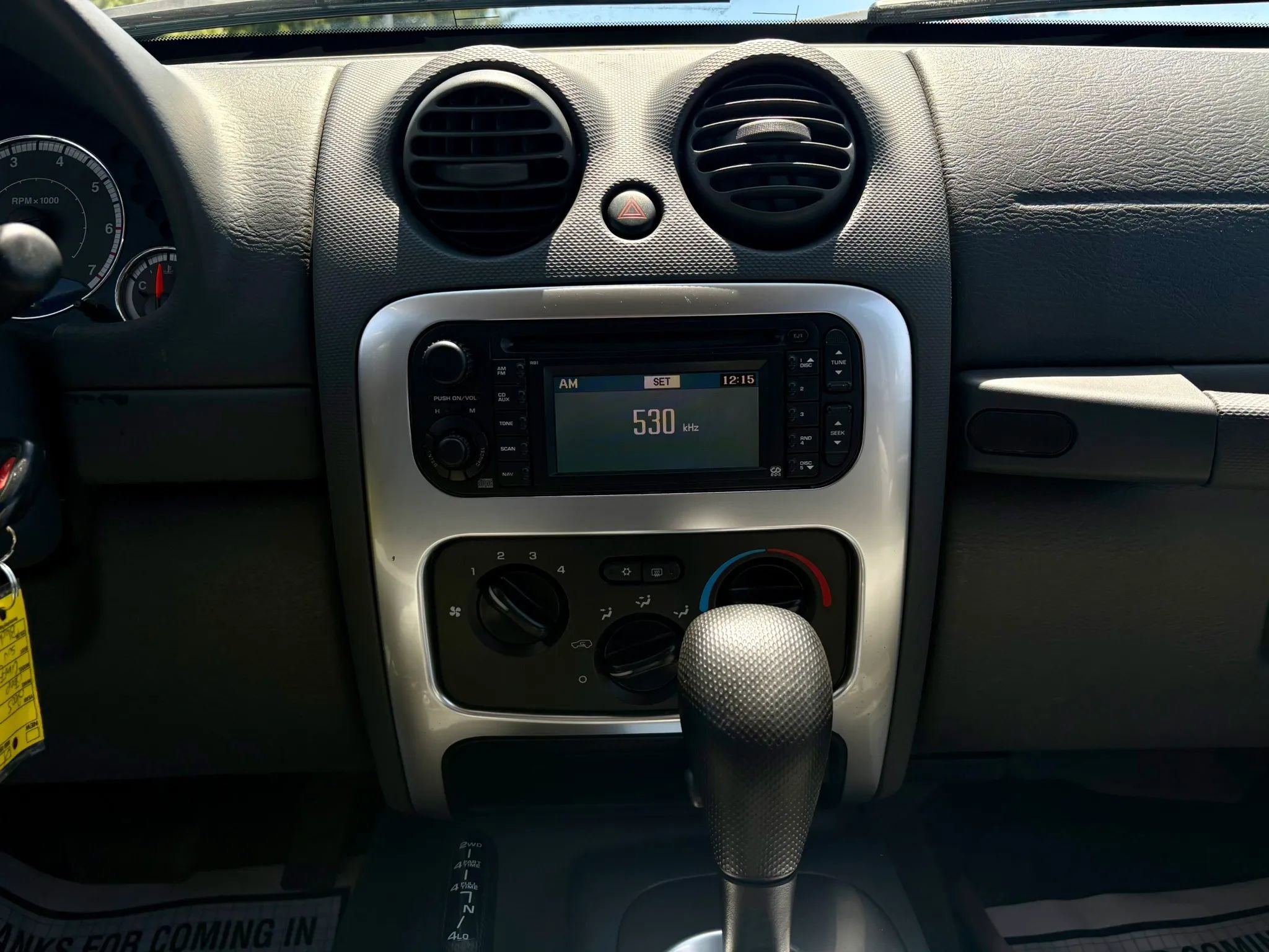 Used 2005 Jeep Liberty Limited AWD/4WD image 33