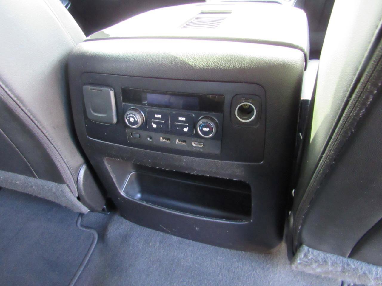 Used 2019 GMC Yukon Denali w/ Denali Ultimate Package AWD/4WD image 42