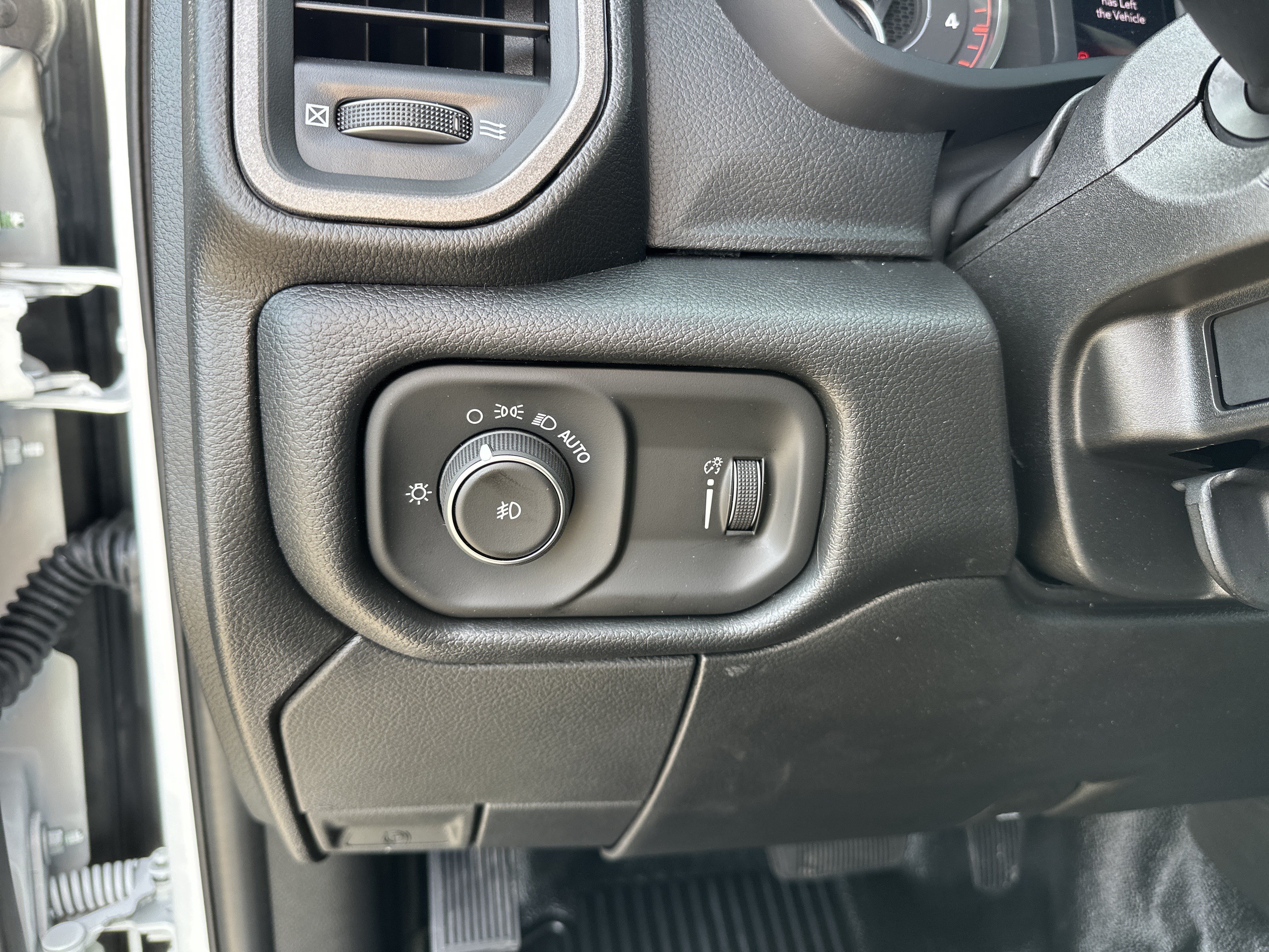 New 2026 RAM 5500 Tradesman w/ Chrome Appearance Group AWD/4WD image 28