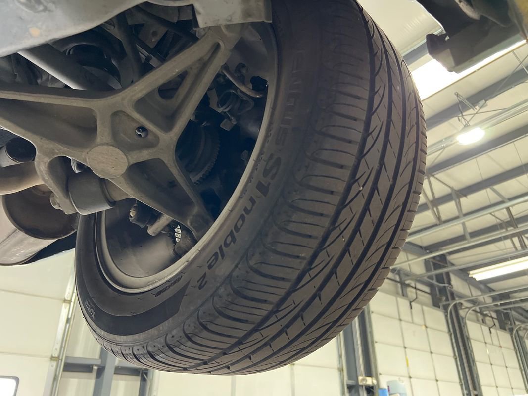 Used 2003 Ford Thunderbird image 51