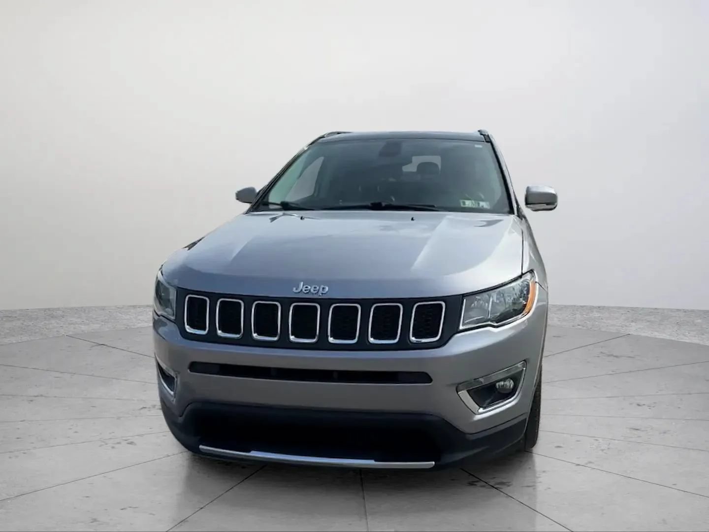 Used 2018 Jeep Compass Limited w/ Safe & Security Group AWD/4WD image 5