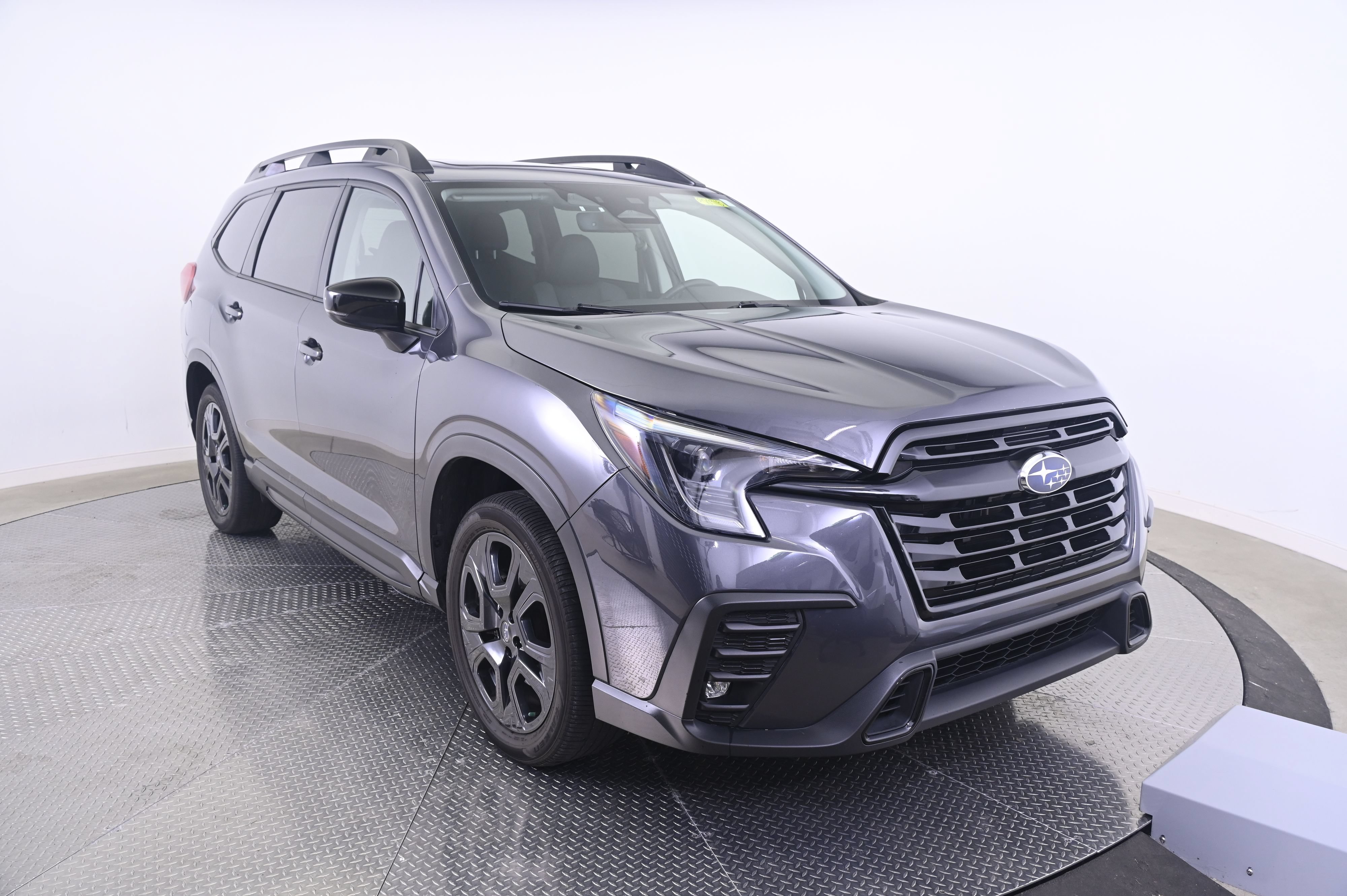 Used 2024 Subaru Ascent Onyx Edition AWD/4WD image 9