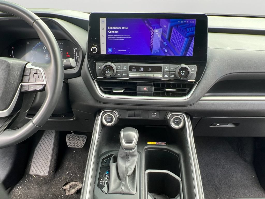 Used 2025 Toyota Grand Highlander AWD image 14