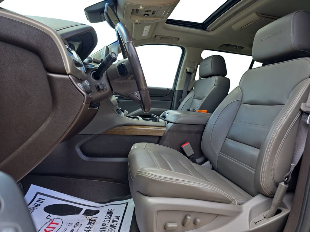 Used 2018 GMC Yukon XL Denali w/ Open Road Package AWD/4WD image 10