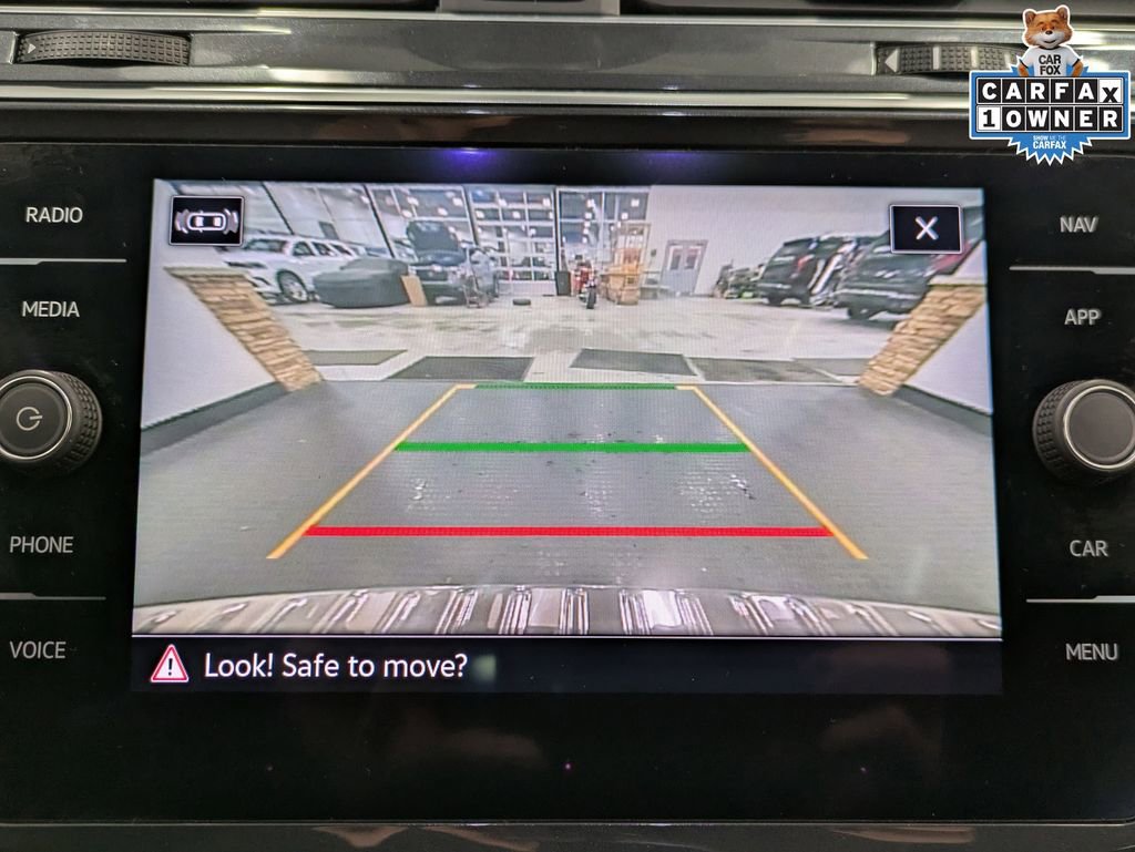 Used 2022 Volkswagen Tiguan SEL R-Line image 13