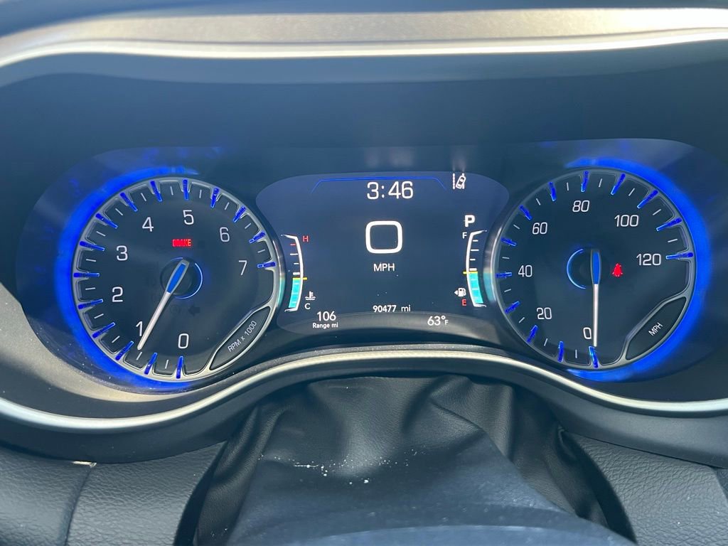 Used 2022 Chrysler Pacifica Touring-L FWD image 22