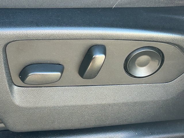 Used 2022 Chevrolet Suburban 4WD image 24