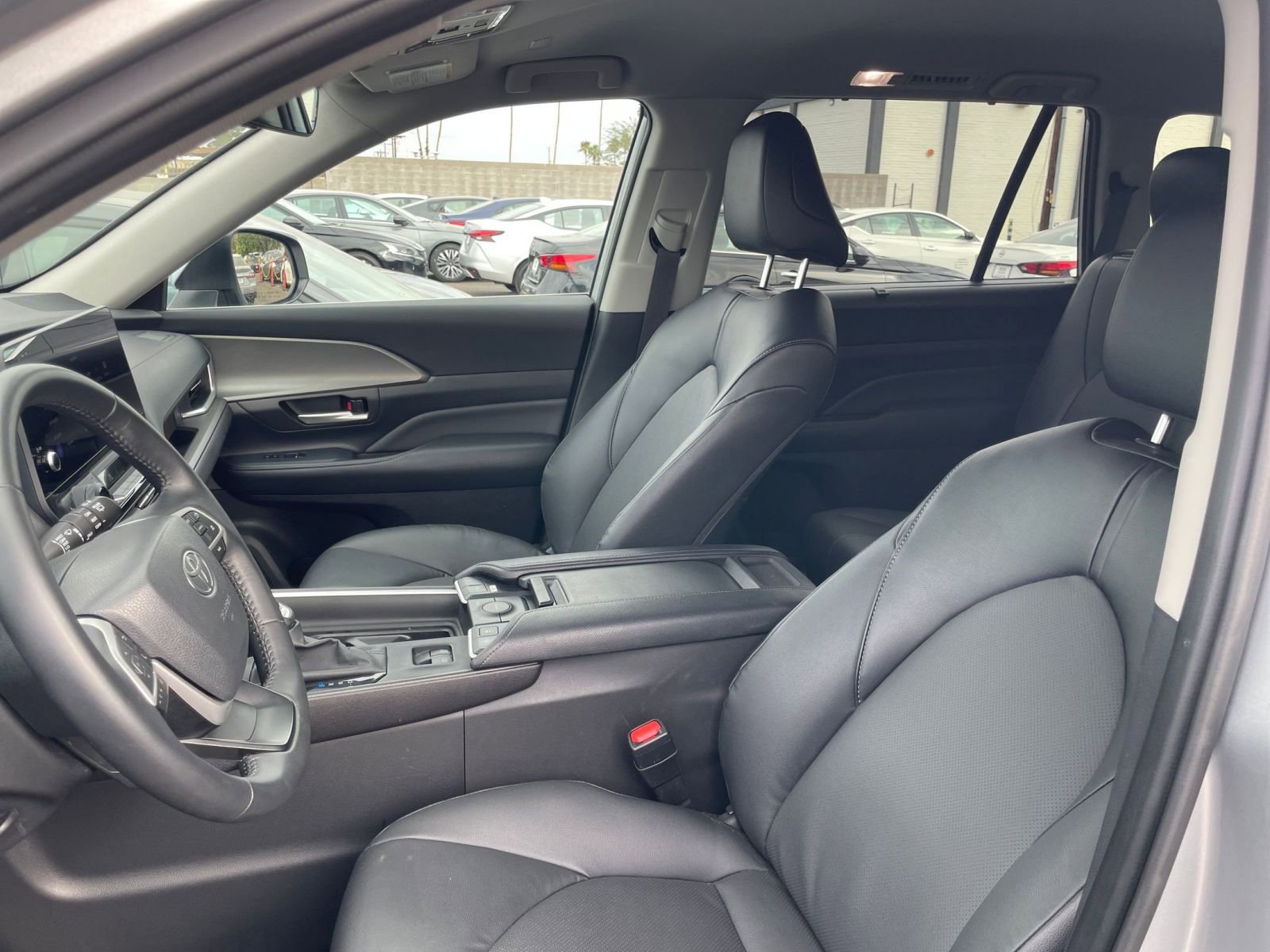 Used 2025 Toyota Grand Highlander FWD image 38