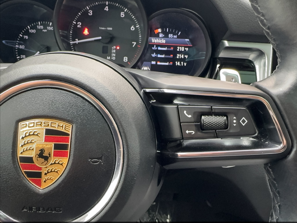 Used 2022 Porsche Macan AWD/4WD image 49