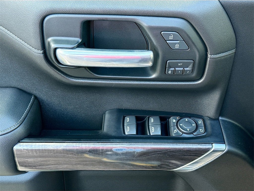 Used 2019 Chevrolet Silverado 1500 LTZ image 18