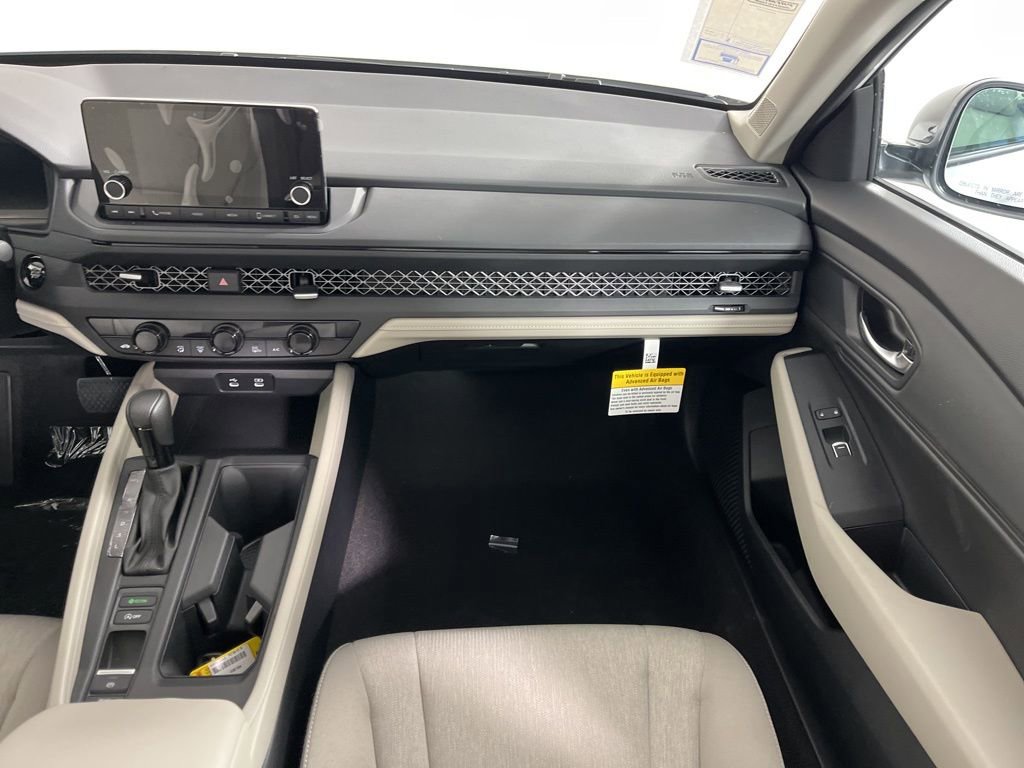 New 2025 Honda Accord SE image 14