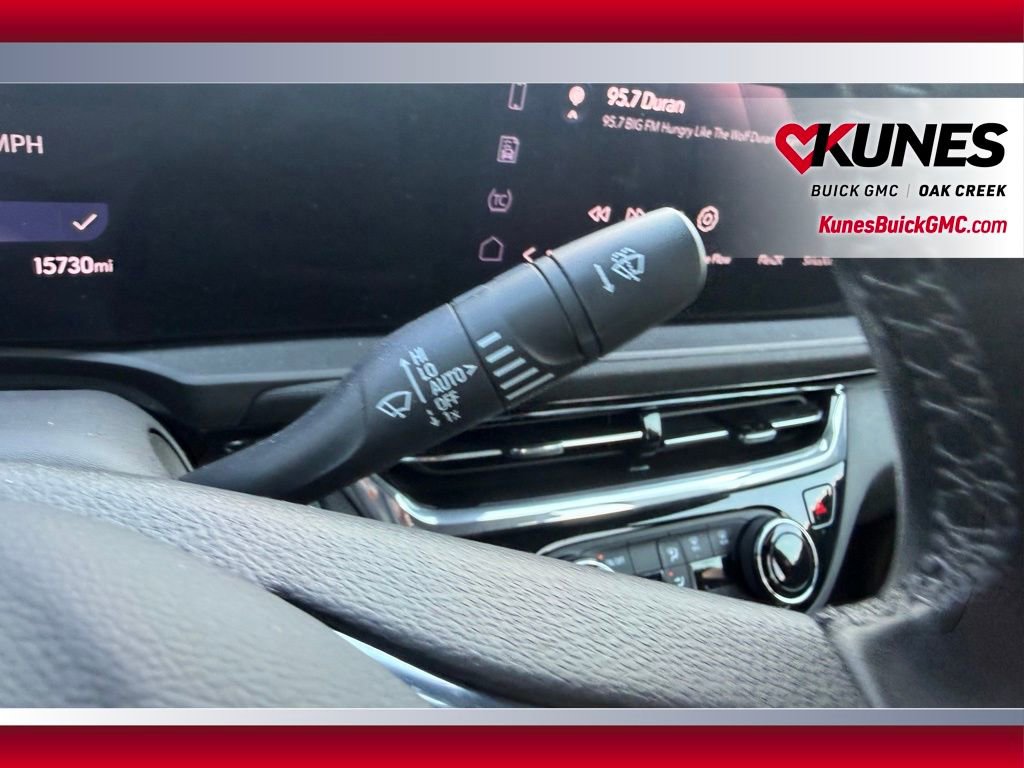 Used 2025 Buick Envista Sport Touring w/ Convenience II Package FWD image 14