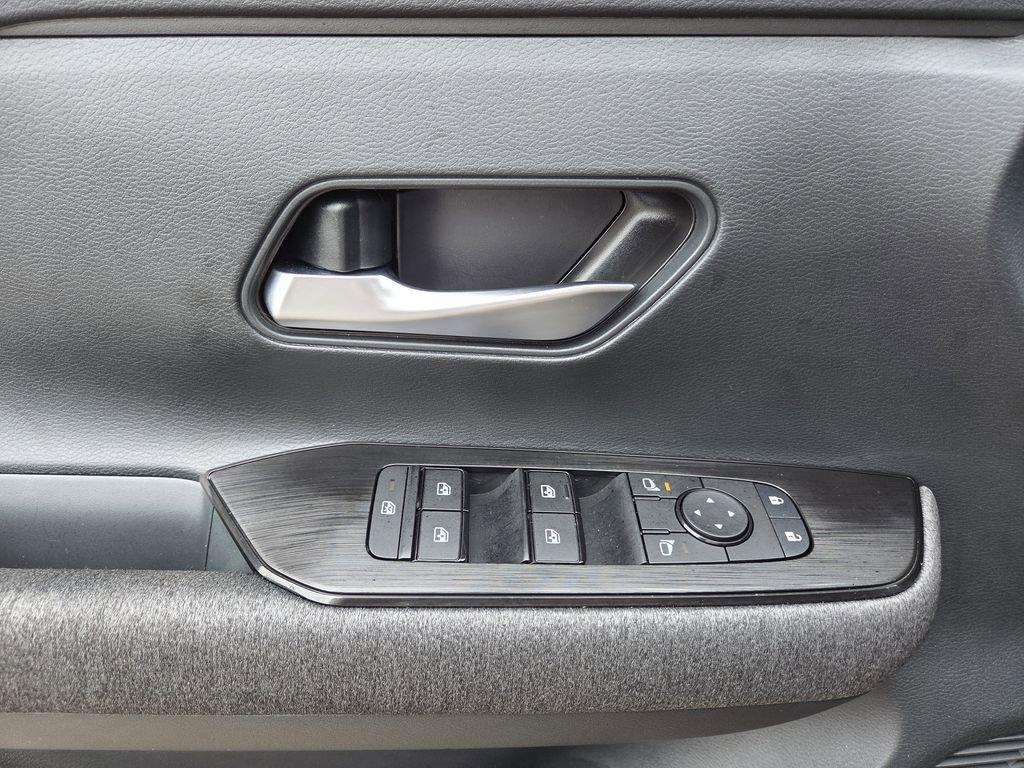 Used 2026 Nissan Kicks SV image 18