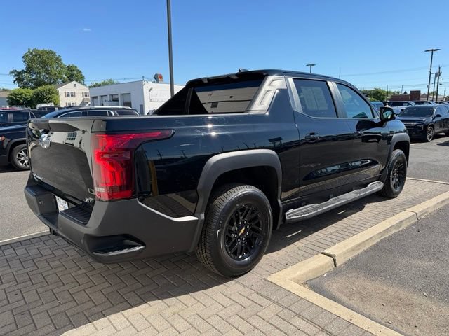 Certified 2024 Chevrolet Silverado EV W/T AWD/4WD image 8