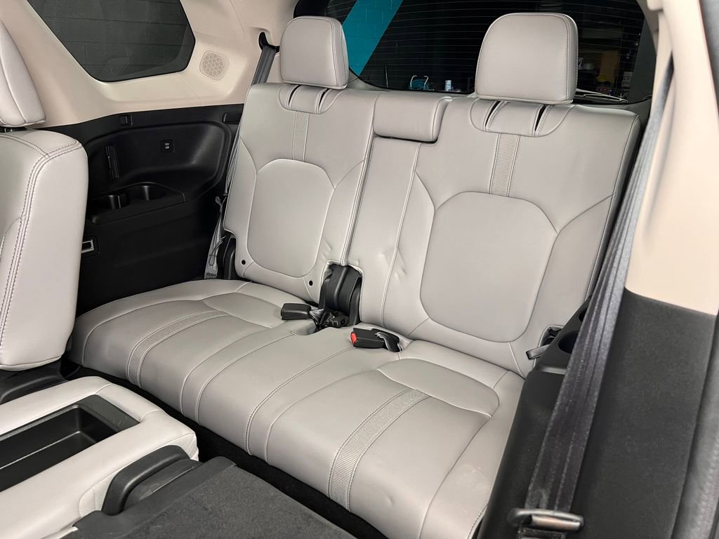 Used 2025 Honda Pilot Touring image 31