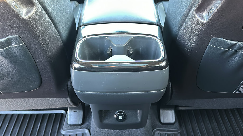 Used 2025 Kia Telluride SX w/ SX Captain's Chair Package FWD image 32