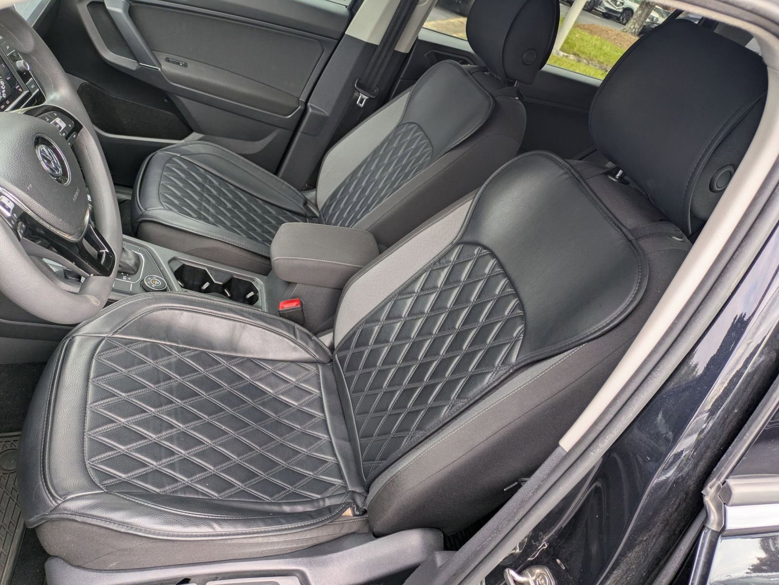 Used 2020 Volkswagen Tiguan S image 17