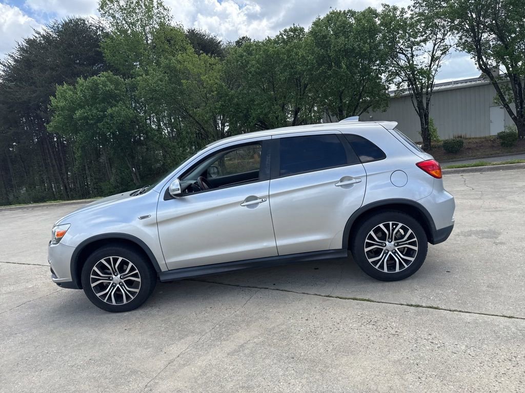 Used 2018 Mitsubishi Outlander Sport SE image 13