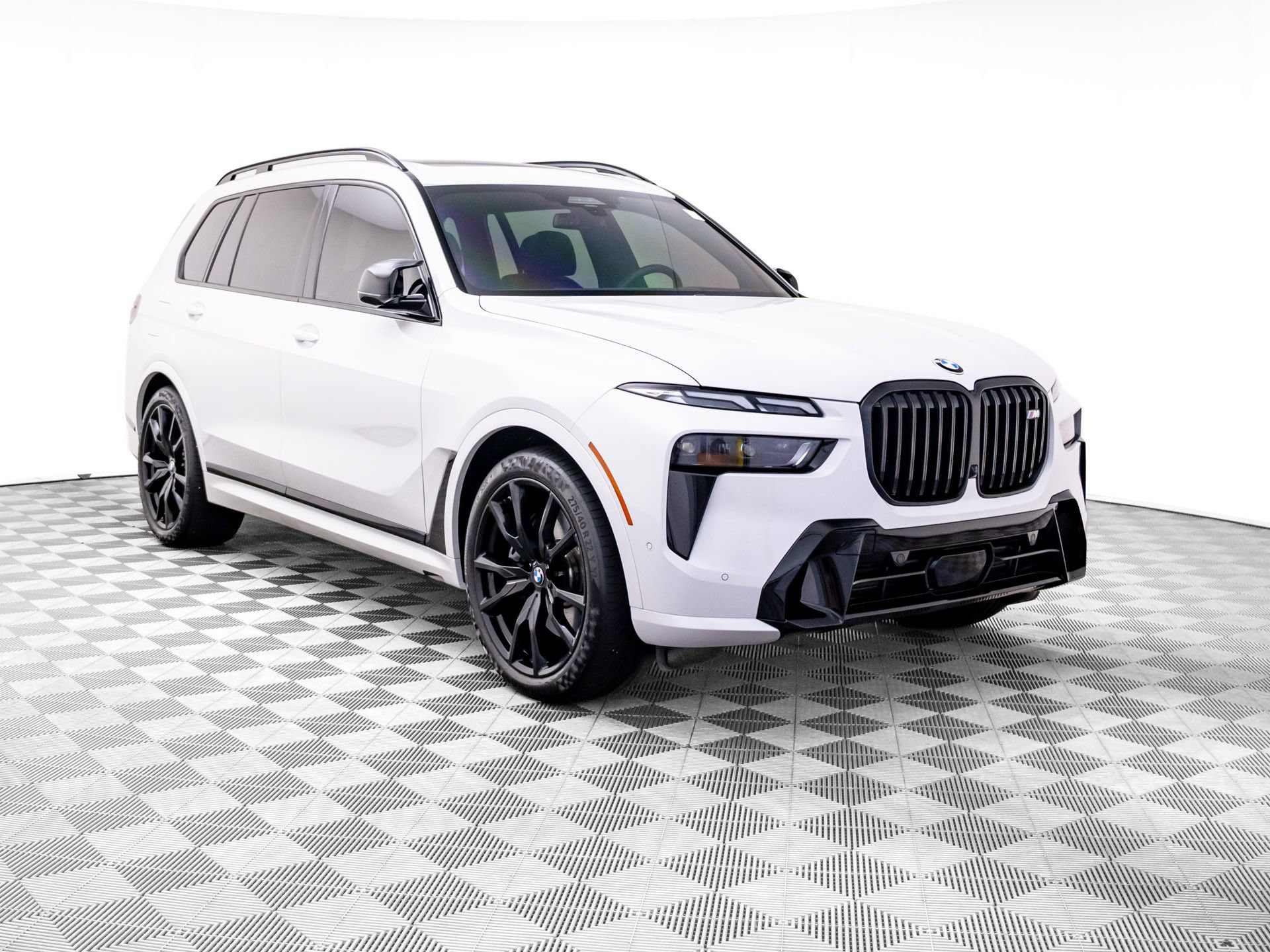 Used 2026 BMW X7 M60i AWD/4WD image 7