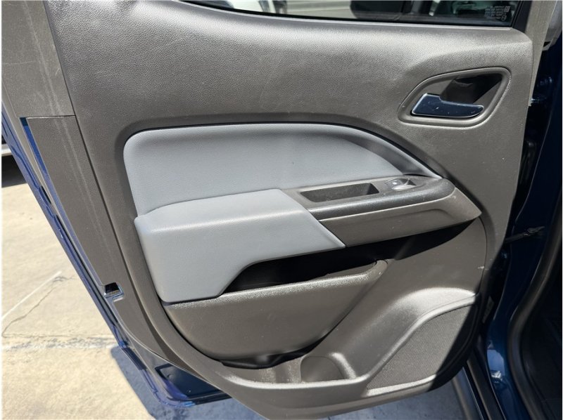 Used 2019 Chevrolet Colorado Z71 AWD/4WD image 21