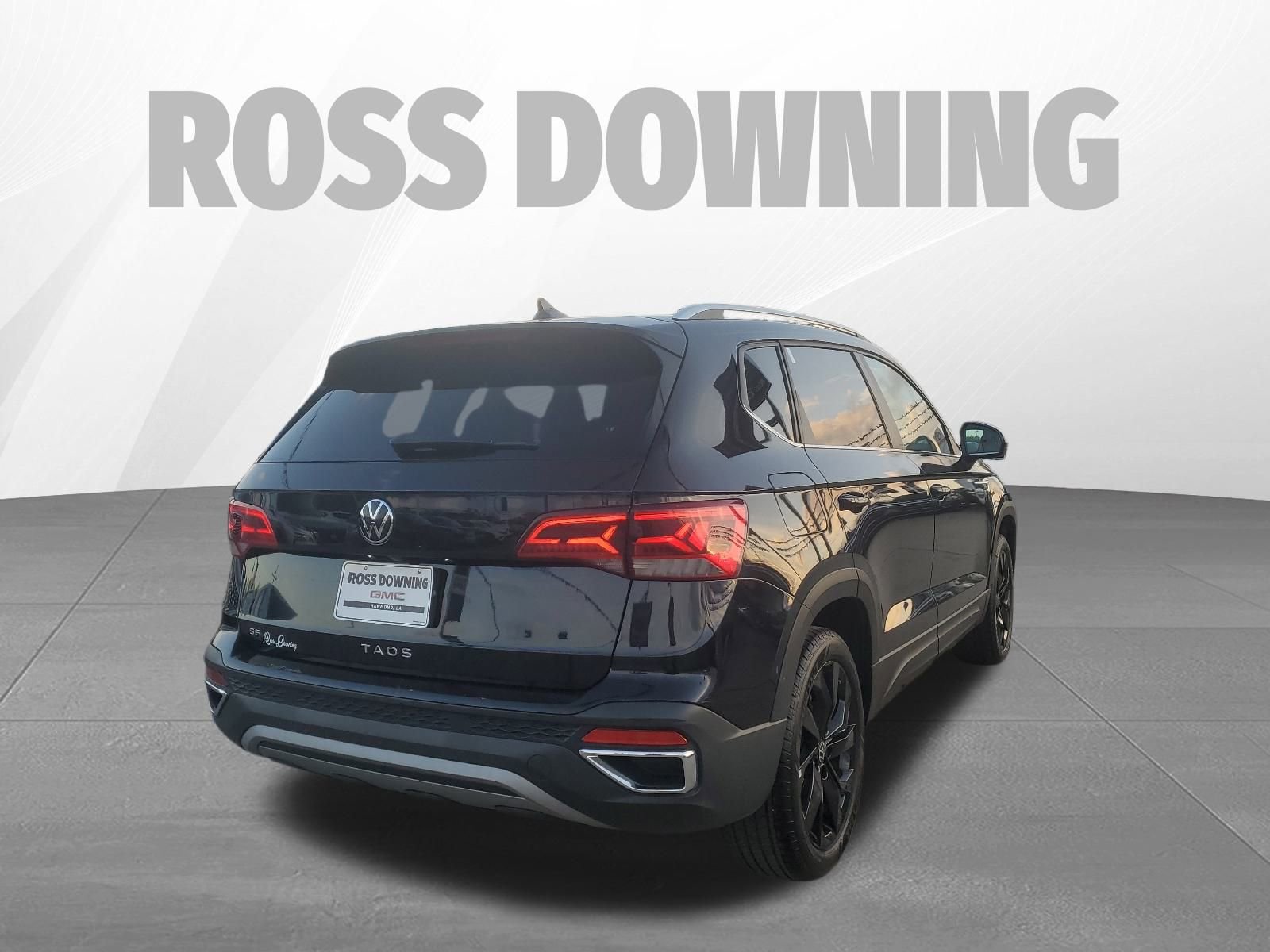 Used 2023 Volkswagen Taos SE image 4