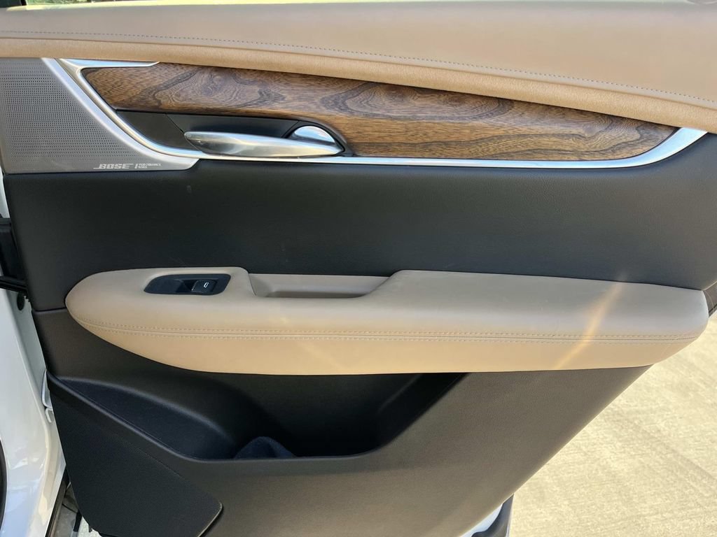 Used 2021 Cadillac XT5 Premium Luxury w/ Platinum Package FWD image 25