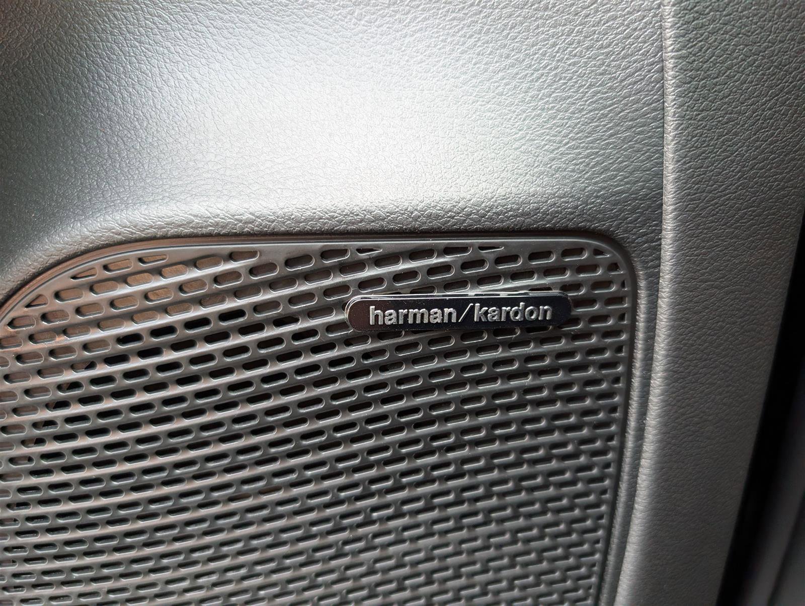 New 2026 Chrysler Pacifica Pinnacle image 18