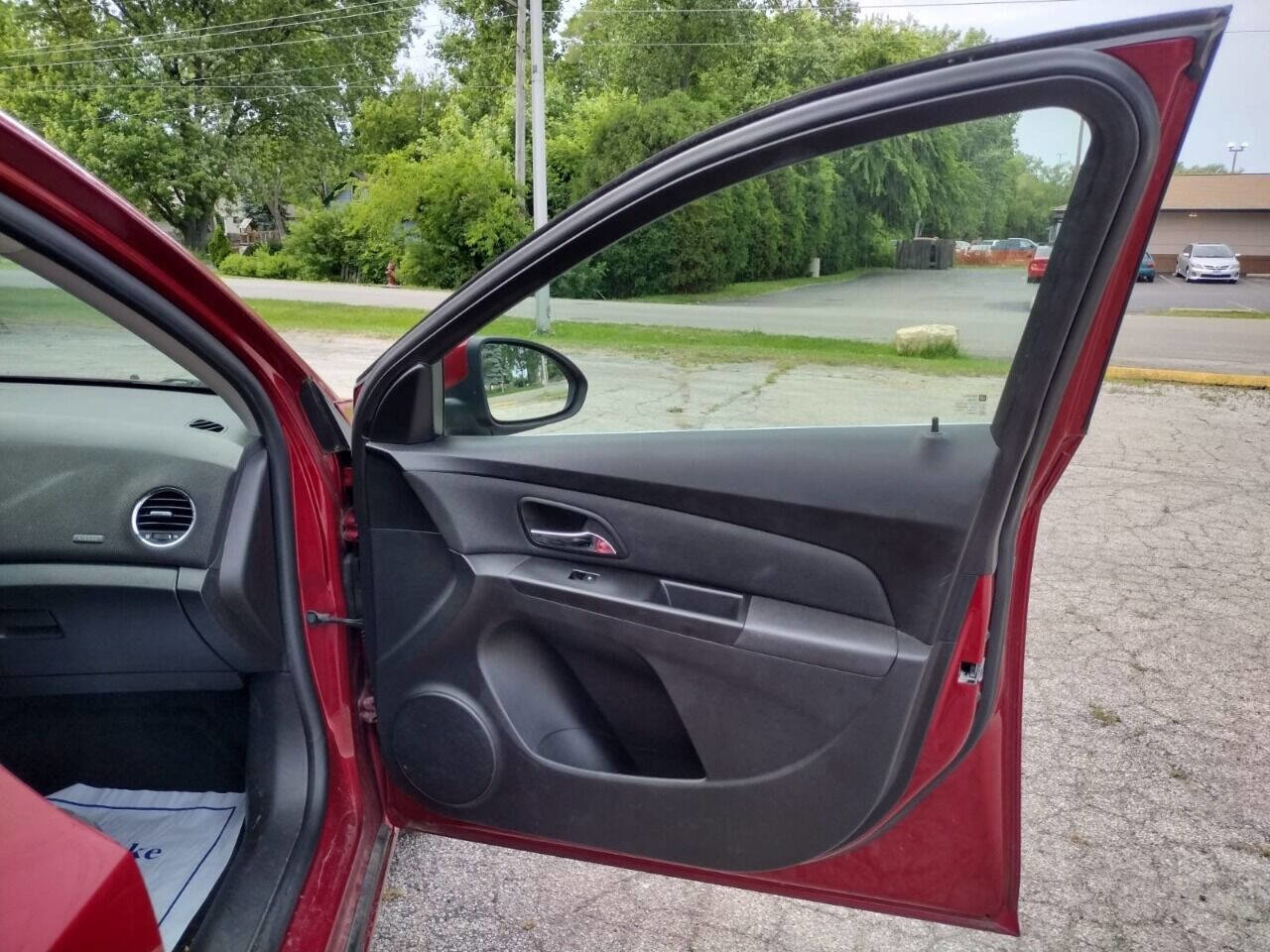 Used 2012 Chevrolet Cruze LT FWD image 14