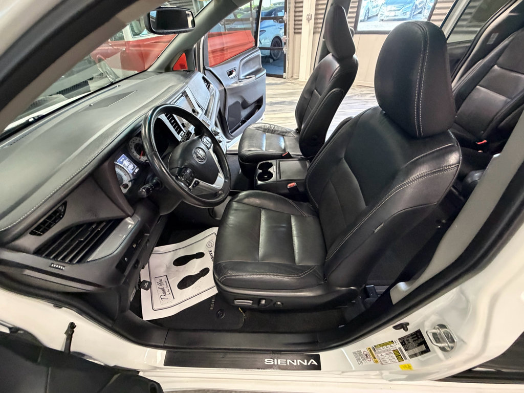 Used 2017 Toyota Sienna SE FWD image 54