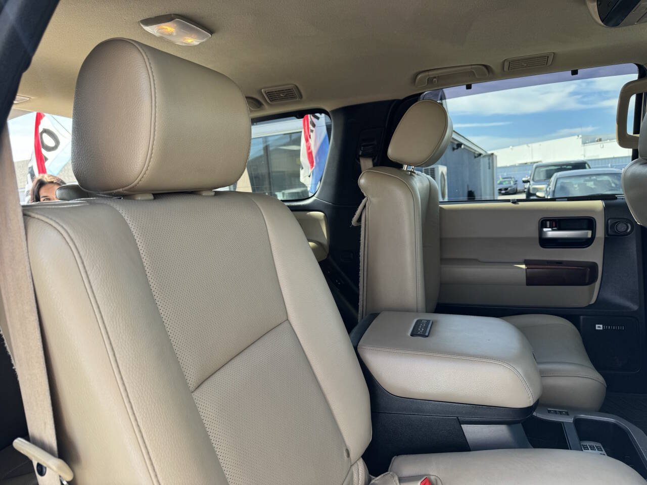 Used 2014 Toyota Sequoia Platinum AWD/4WD image 36