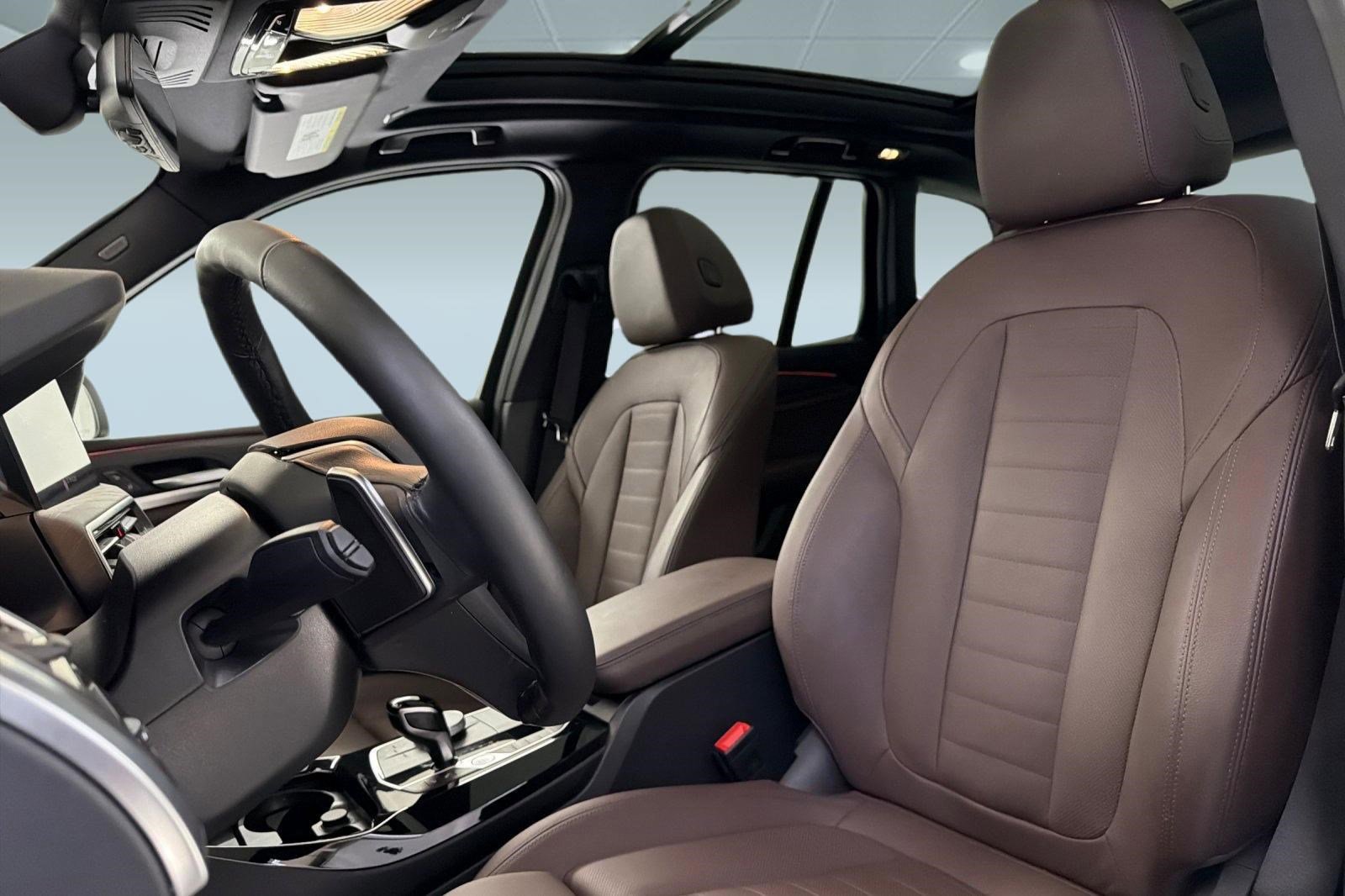 Certified 2023 BMW X3 sDrive30i w/ Premium Package w/ZPA image 5