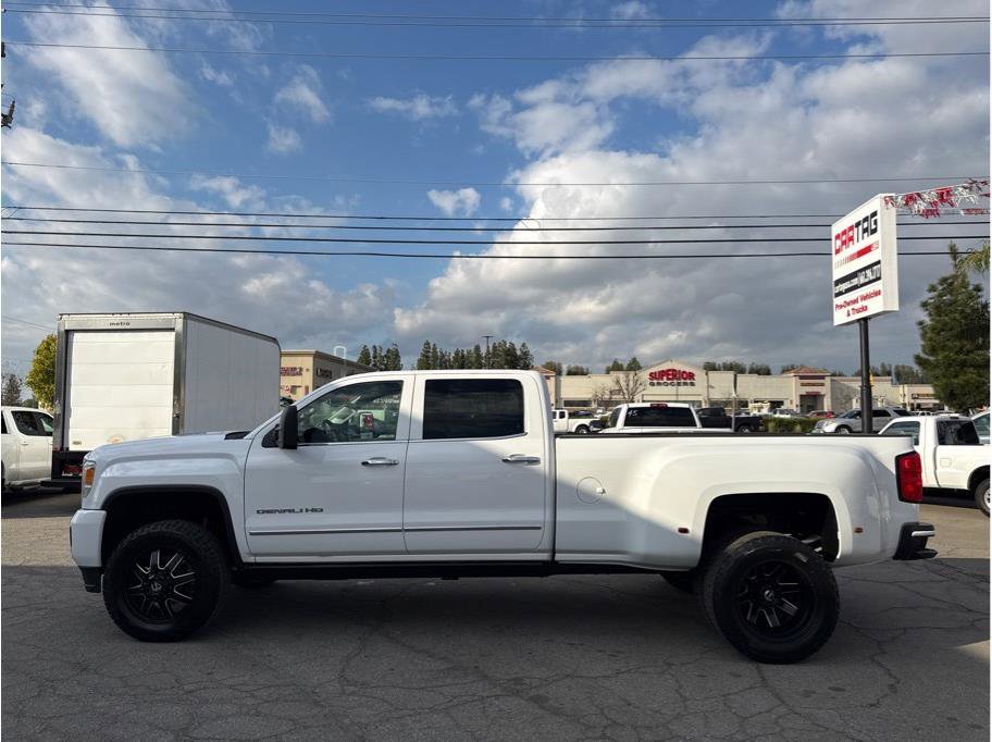 Used 2015 GMC Sierra 3500 Denali image 18