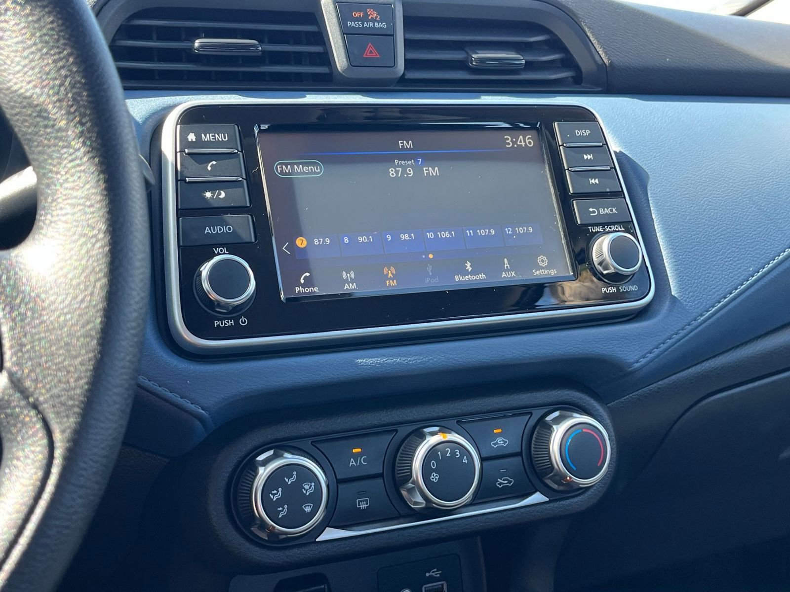 Used 2025 Nissan Versa SV FWD image 17