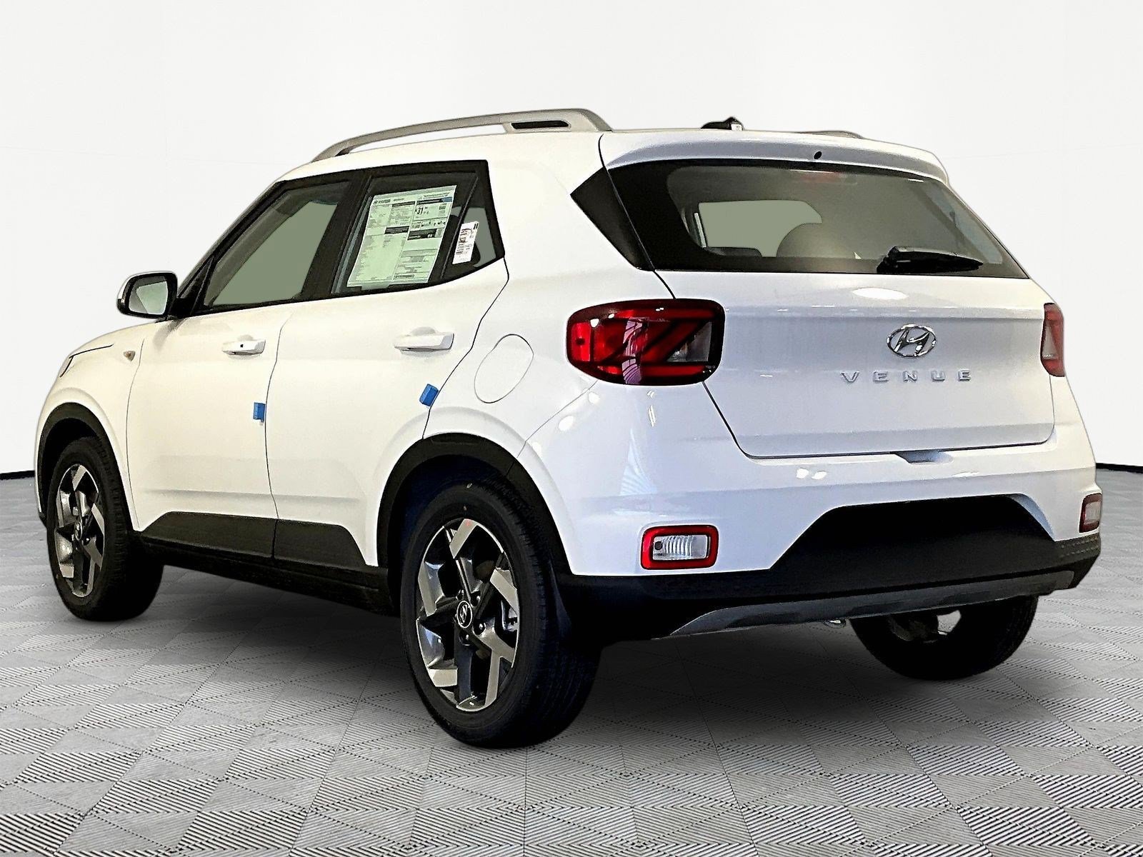 New 2026 Hyundai Venue SEL FWD image 4