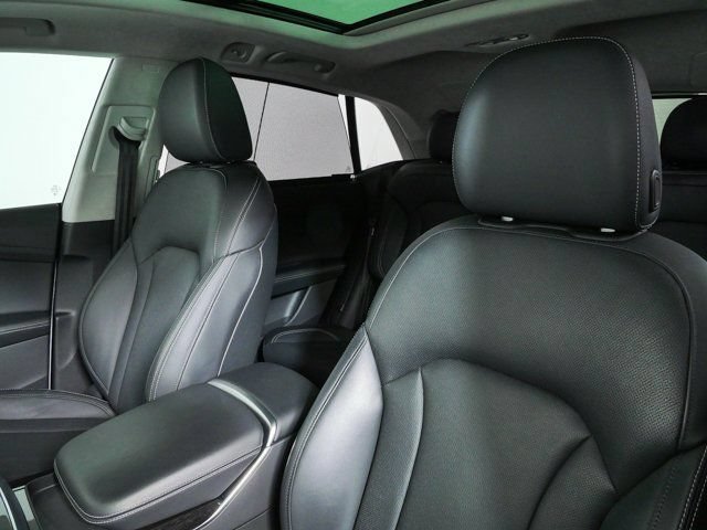 Used 2024 Audi Q8 Prestige AWD/4WD image 5
