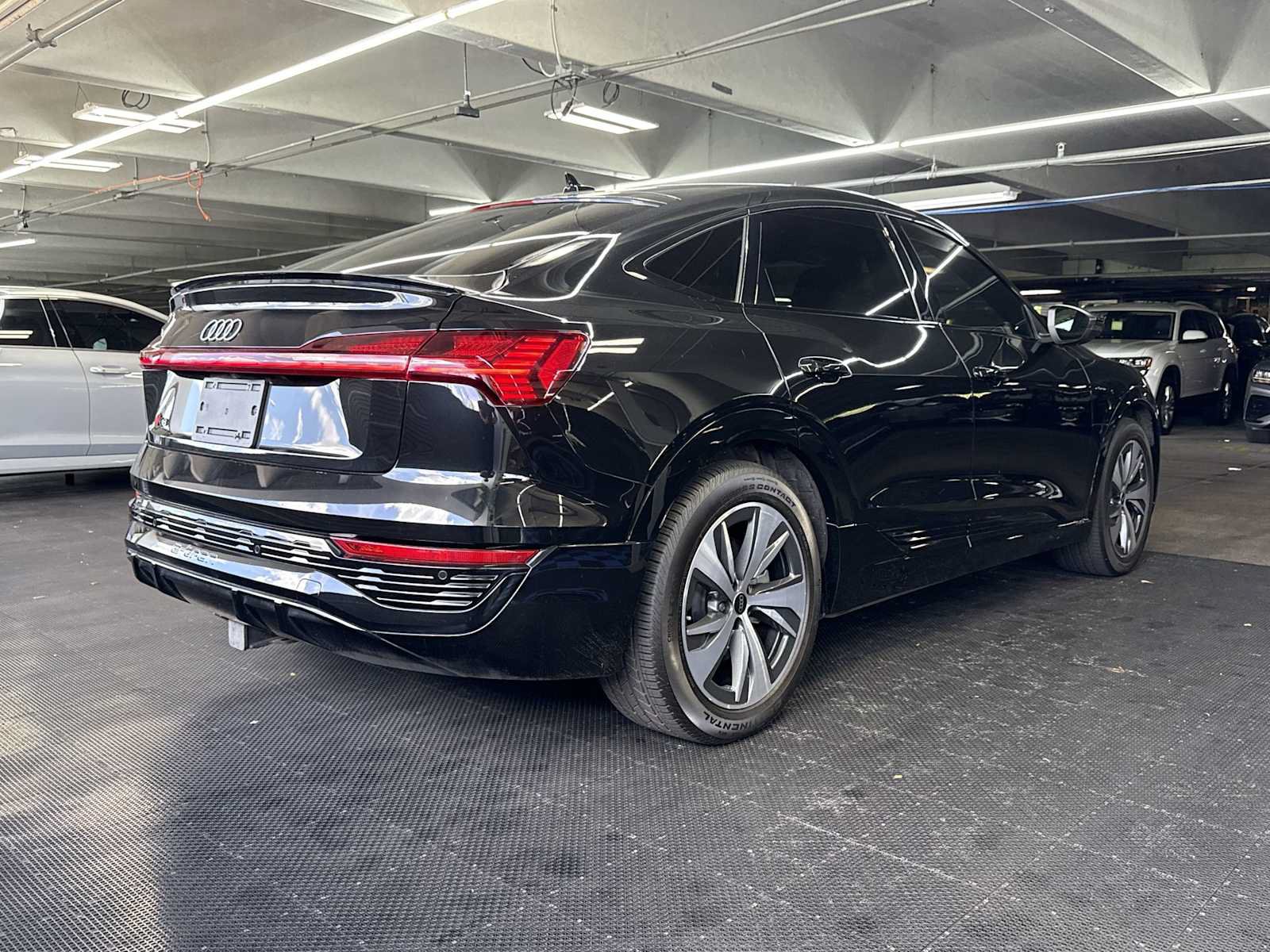 Used 2024 Audi Q8 e-tron Premium AWD/4WD image 8