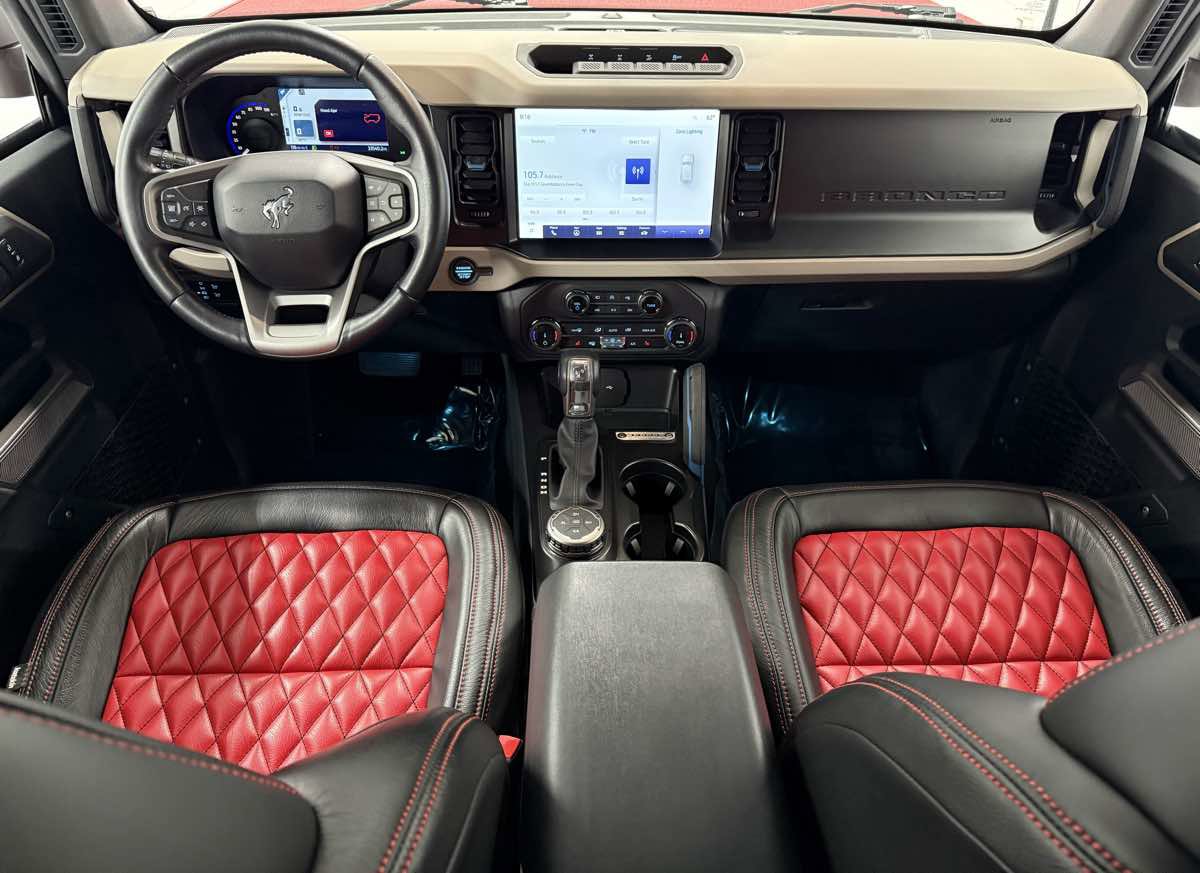 Used 2022 Ford Bronco Wildtrak image 14