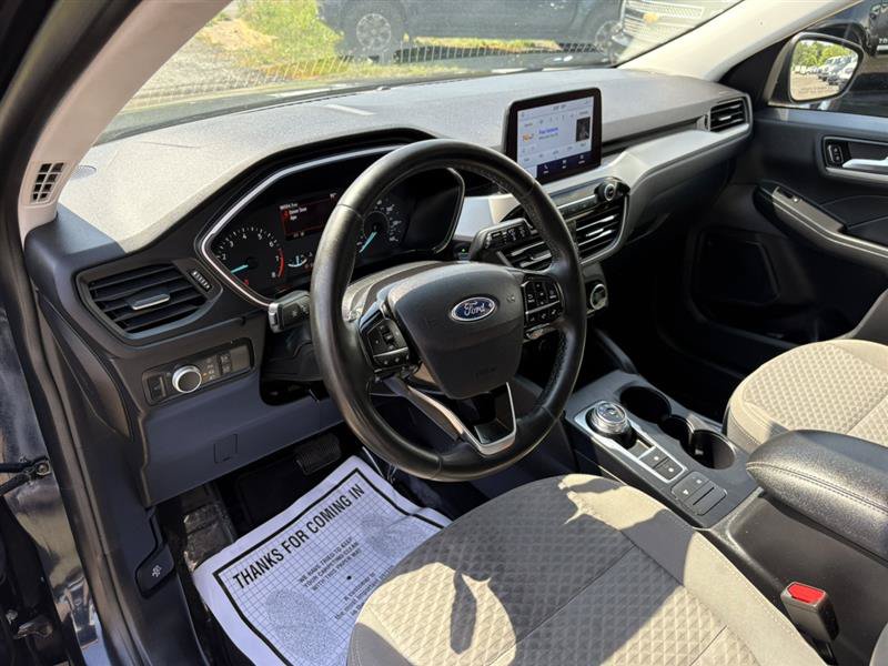 Used 2021 Ford Escape SE w/ SE Sport Appearance Package AWD/4WD image 9